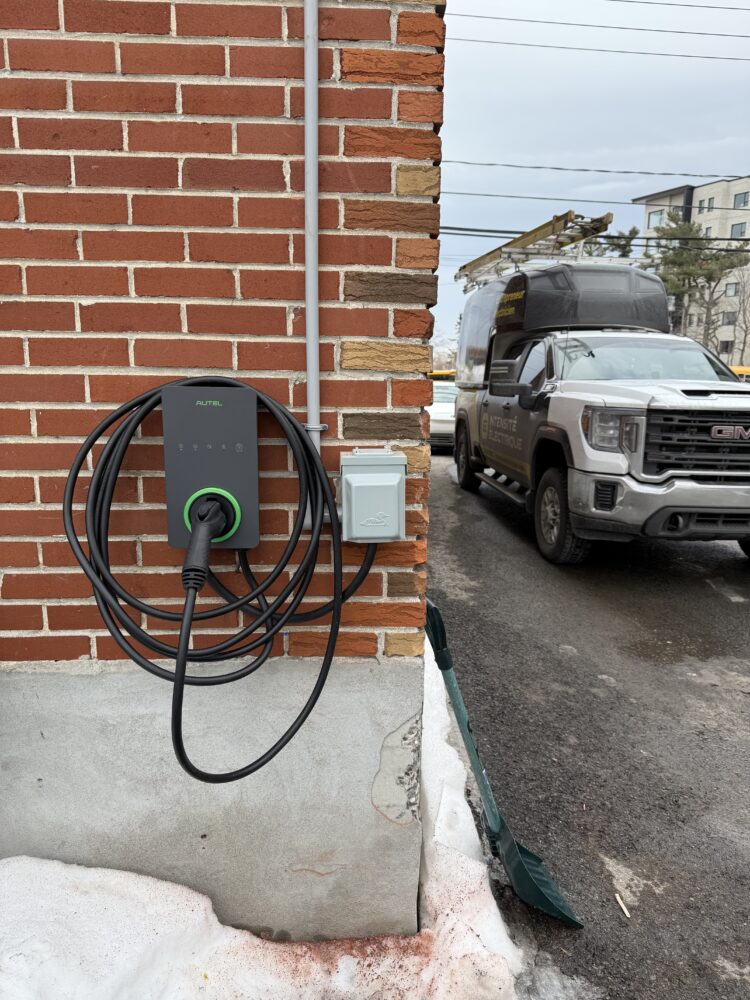 intensite-electrique-realisations-bornes-recharge-IMG-9129